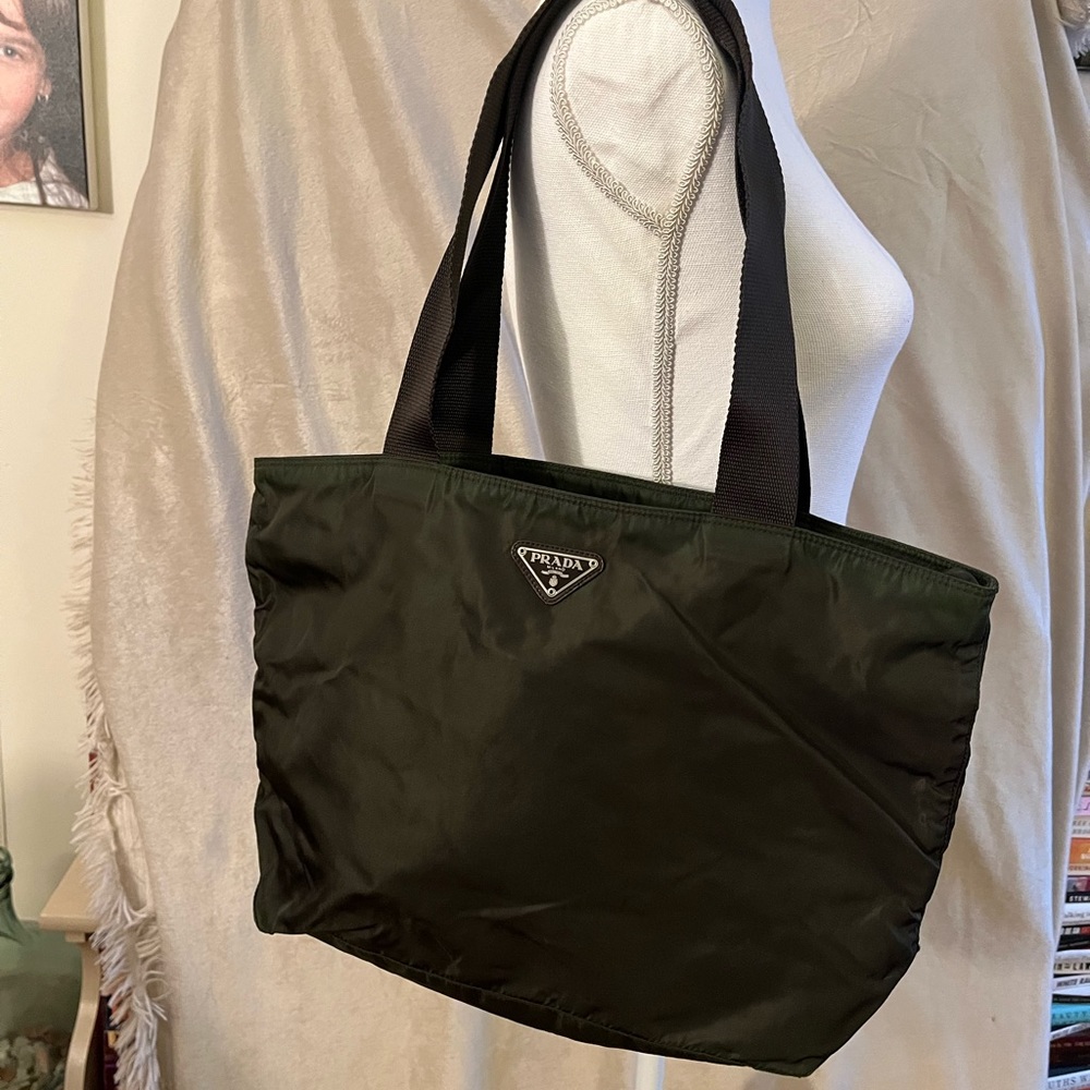 Roomy brown Prada zippered tote!